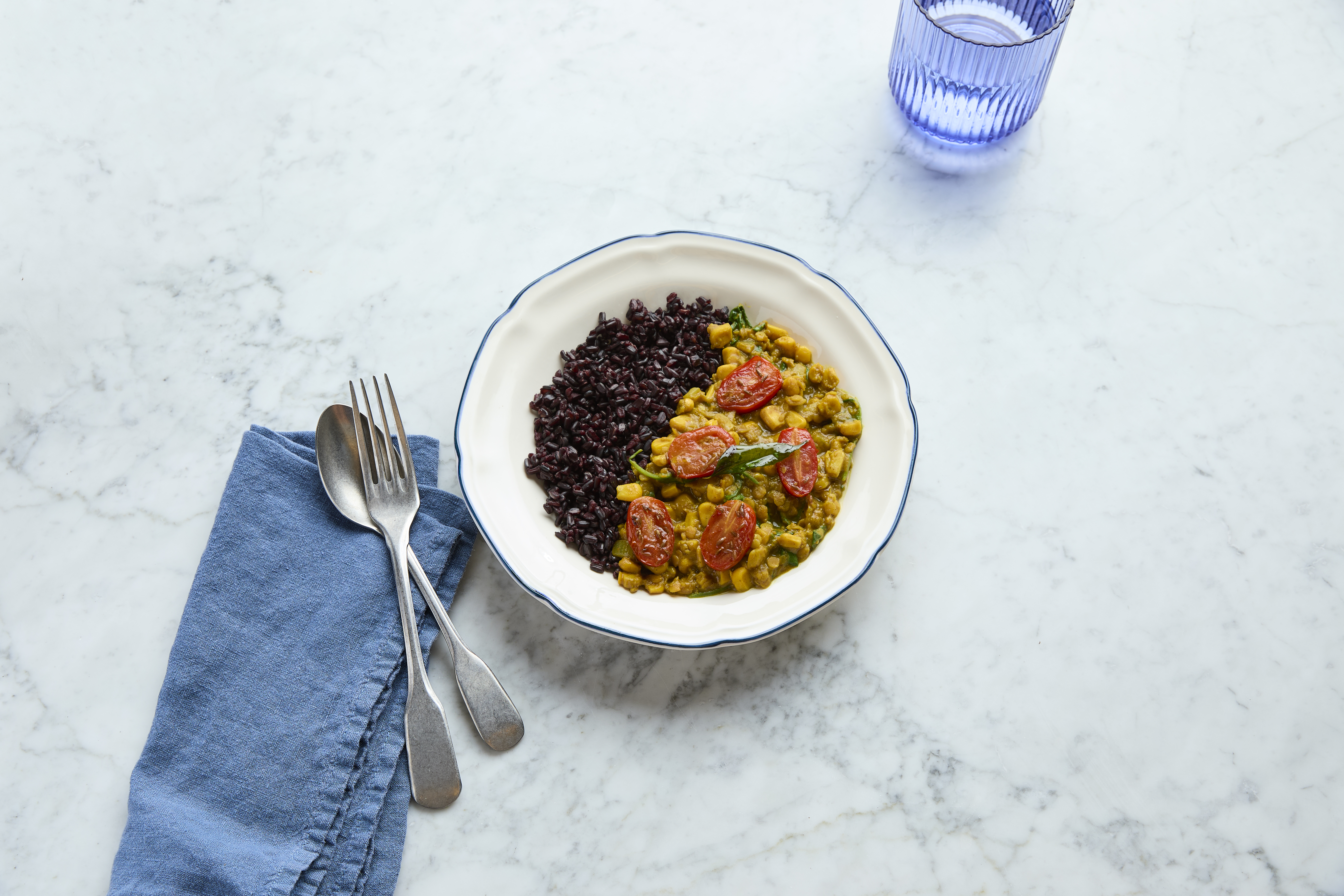 5655 Golden Sweetcorn & Spinach Dhal with Fragrant Tomato Topping_01.jpg