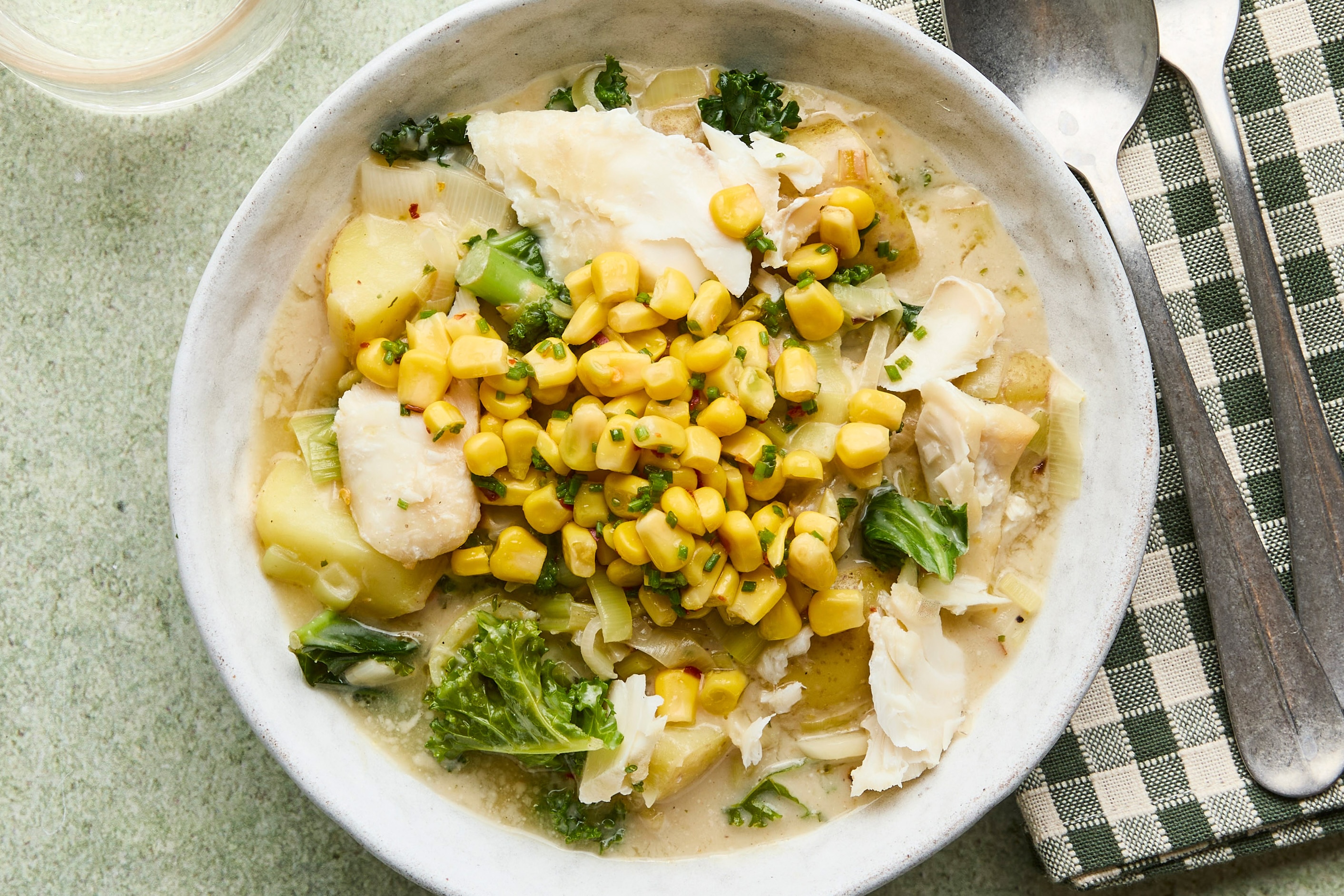 15 _ NEW 5710 893'-Smoked haddock and sweetcorn chowder_1.jpg