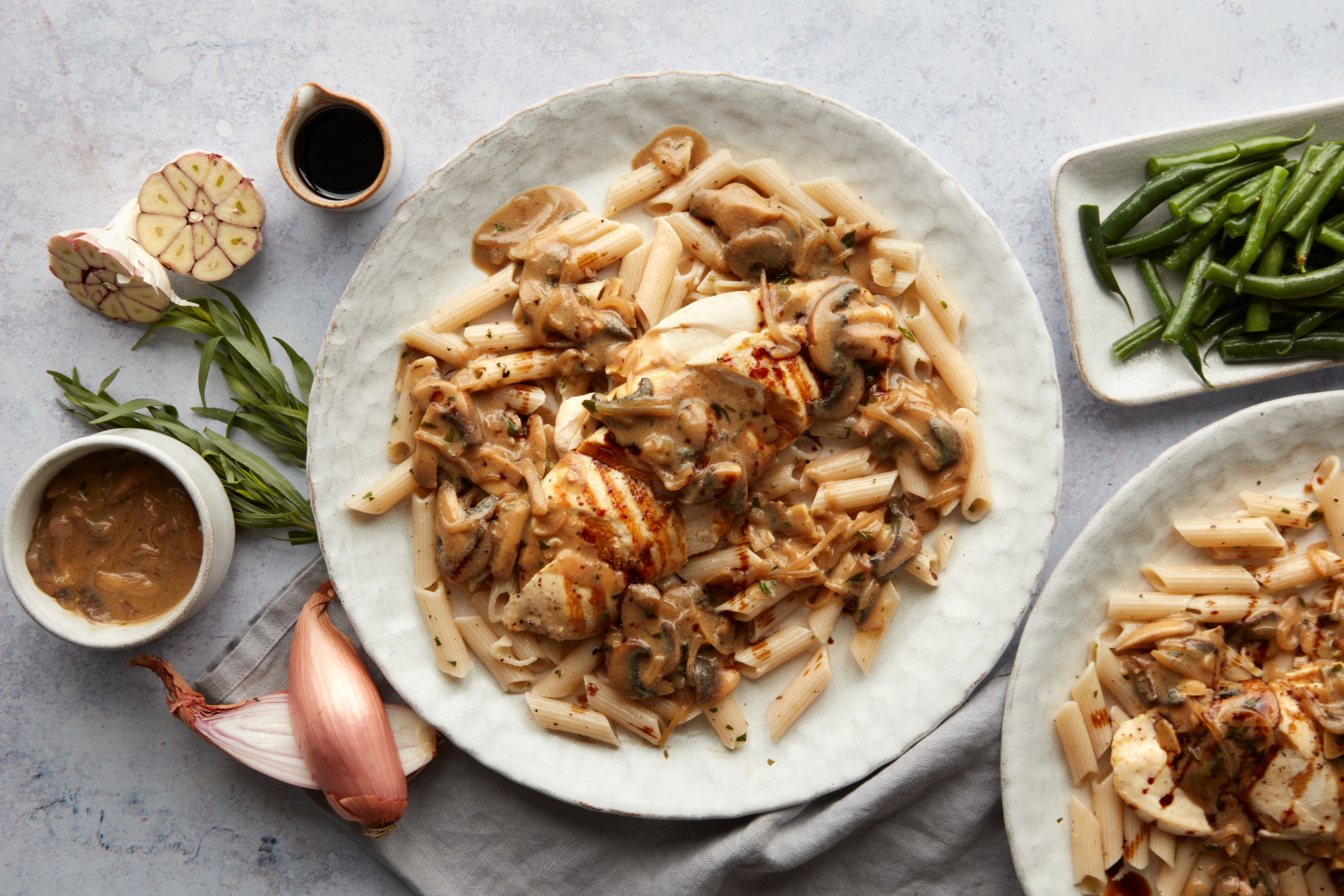 Chicken, mushroom & tarragon penne