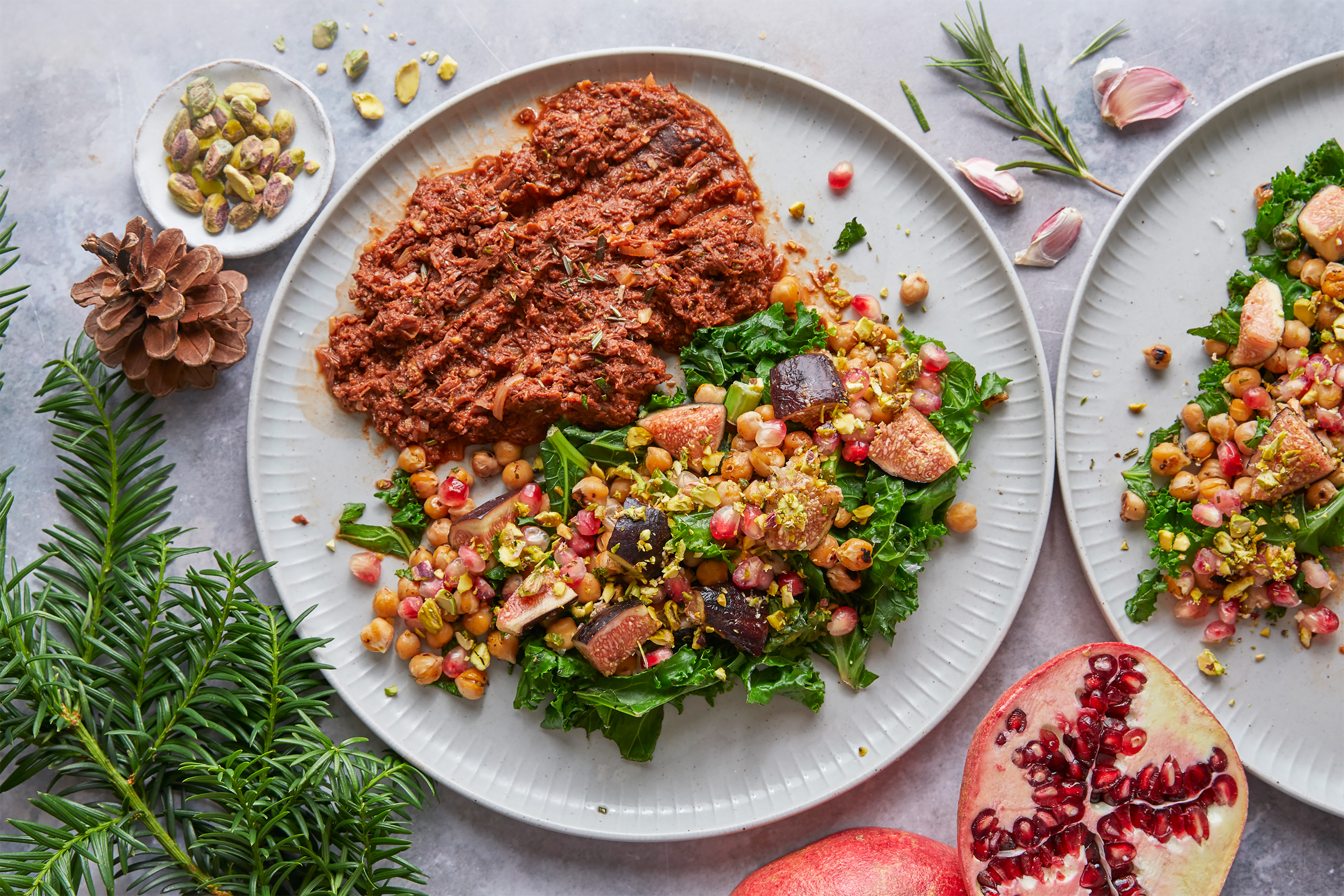 Jackfruit ragu with fig & chickpea salad