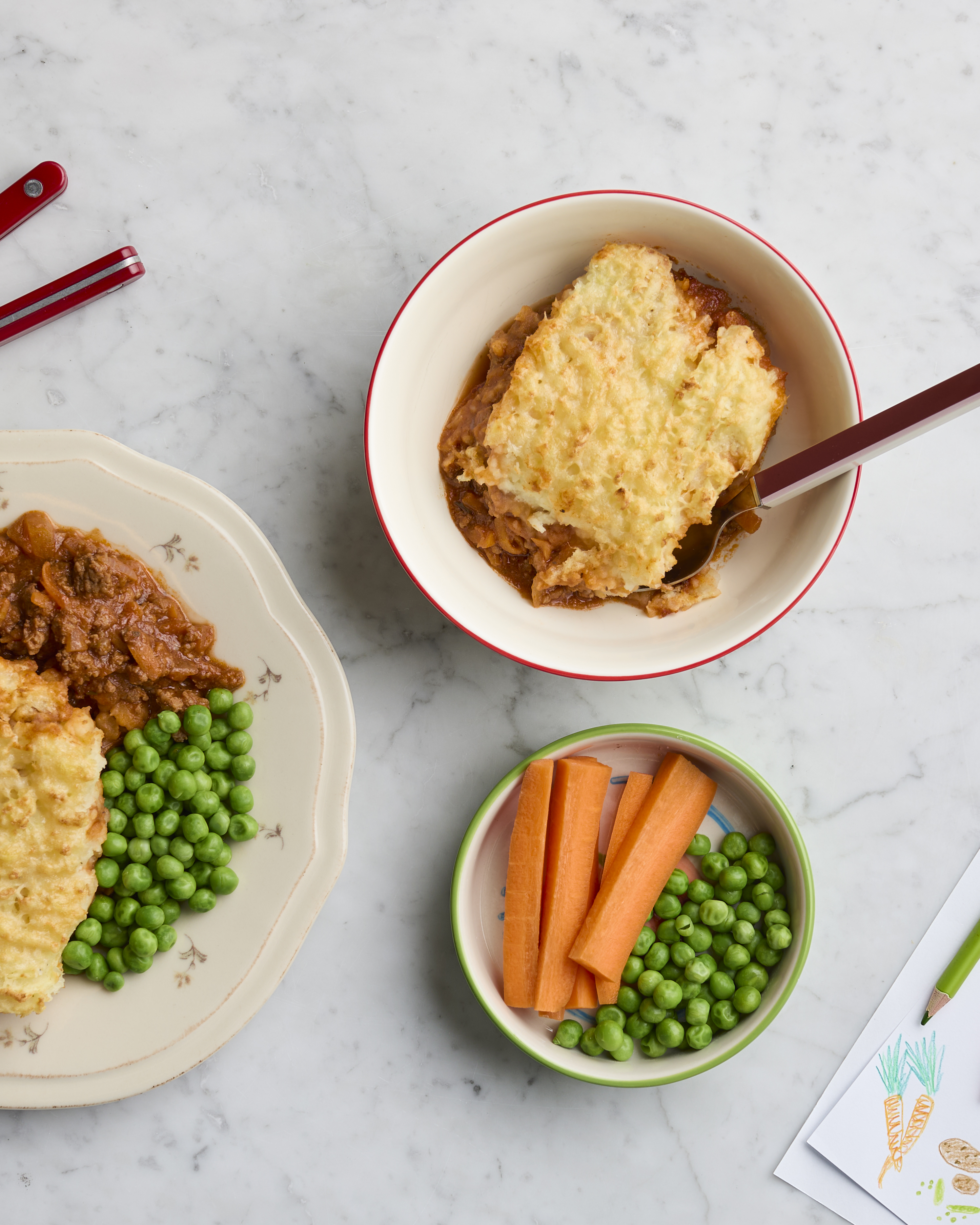 Beef Cottage Pie with Potato Parsnip Mash & Peas